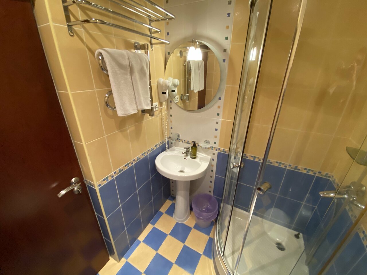 Гостиница Пионер Лоо-9