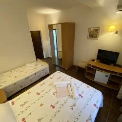 Гостиница Пионер Лоо-79