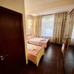 Гостиница Пионер Лоо-80