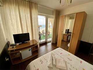 Гостиница Пионер Лоо Двухместный номер Делюкс с 1 кроватью или 2 отдельными кроватями, вид на море-8