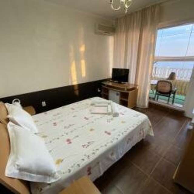 Гостиница Пионер Лоо-86