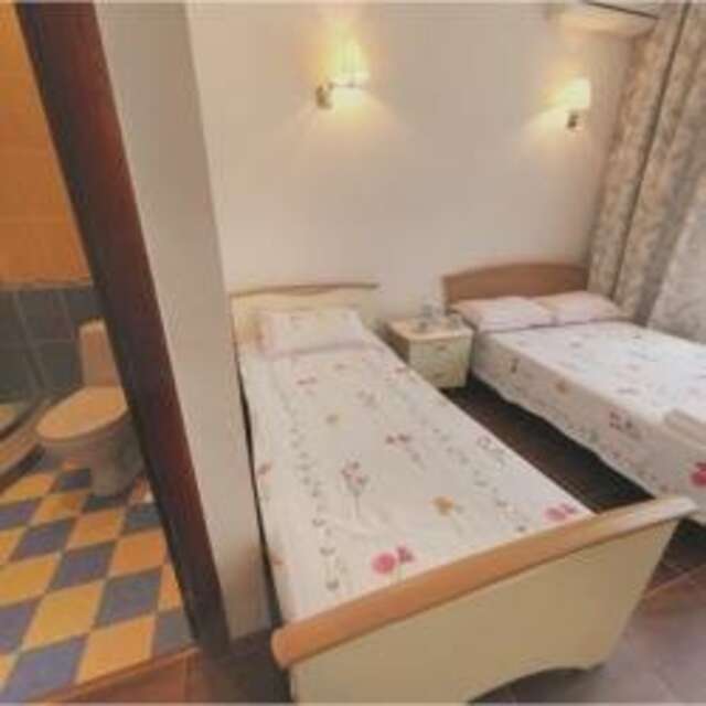 Гостиница Пионер Лоо-77