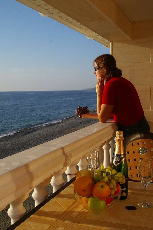 Гостиница Пионер Лоо-108