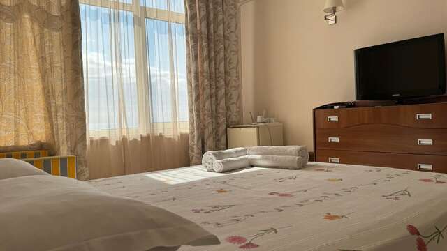 Гостиница Пионер Лоо-102