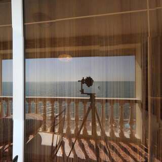 Гостиница Пионер Лоо Трехместный номер Делюкс с балконом и видом на море-10